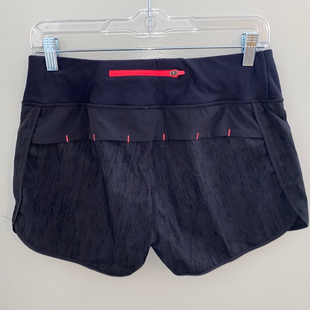 Shorts - Picture 2 of 4